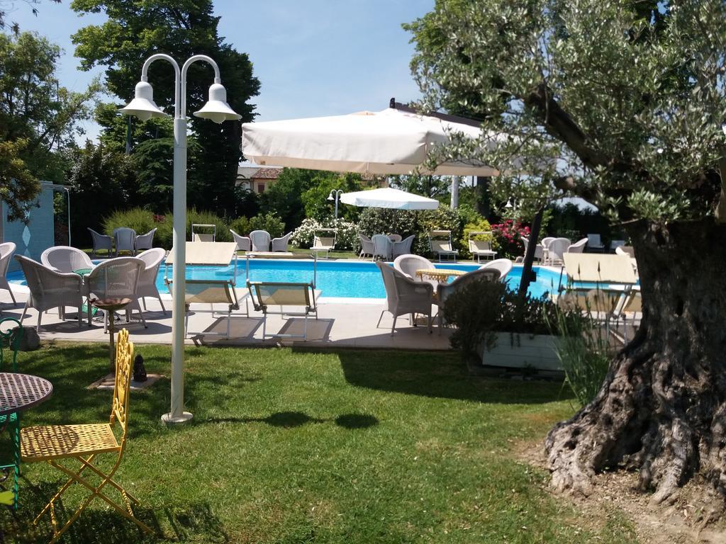 Relais Villa Roncuzzi Russi Exterior foto