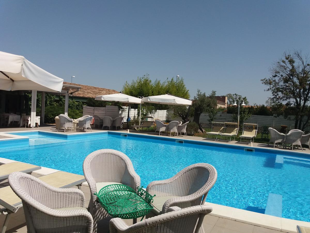Relais Villa Roncuzzi Russi Exterior foto